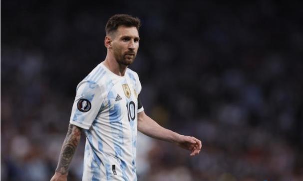 环球时报“海外中国周”《合抱之手——中非共逐现代化之梦》图片展在约翰内